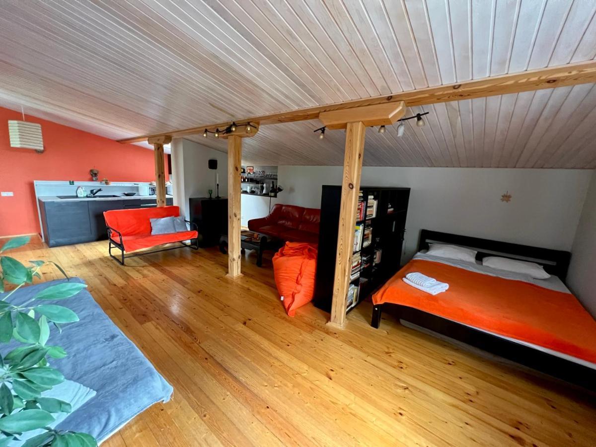 Studio Apartment And Free Airport Transfer รีกา ภายนอก รูปภาพ